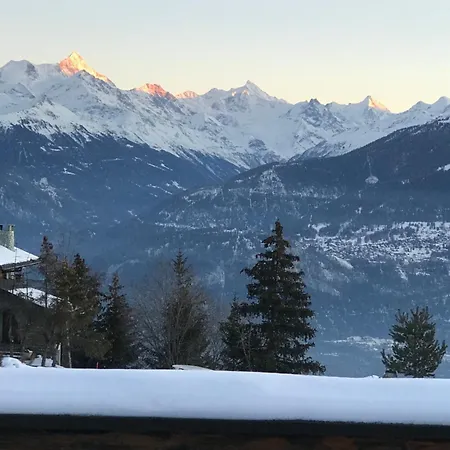 Alpstuga Le Nid D'argent - Dans La Nature Crans-Montana