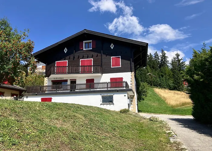 Alpstuga Le Nid D'argent - Dans La Nature Crans-Montana