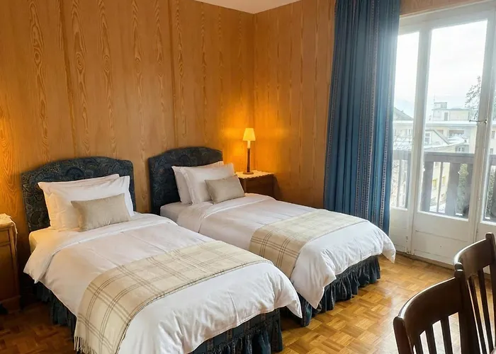 Le Nid D'argent - Dans La Nature *